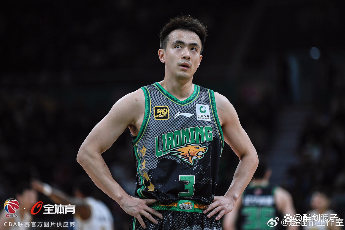 湖人险胜76人，赵继伟高光表现