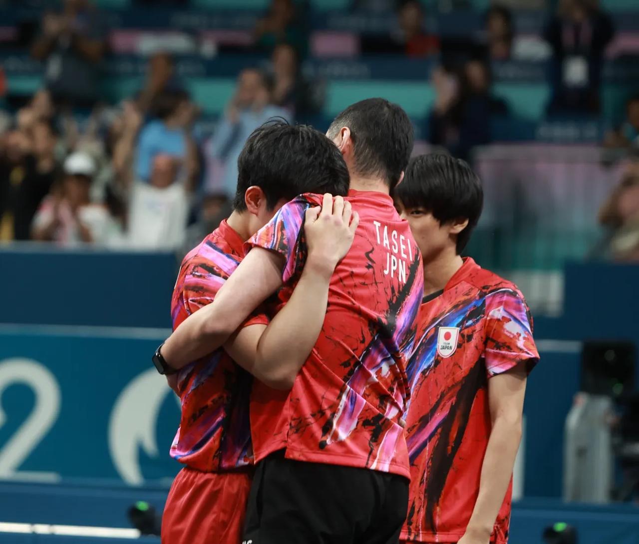 日本队轻取奥地利队,张本智和状态火热 日本队轻取奥地利队,张本智和状态火热