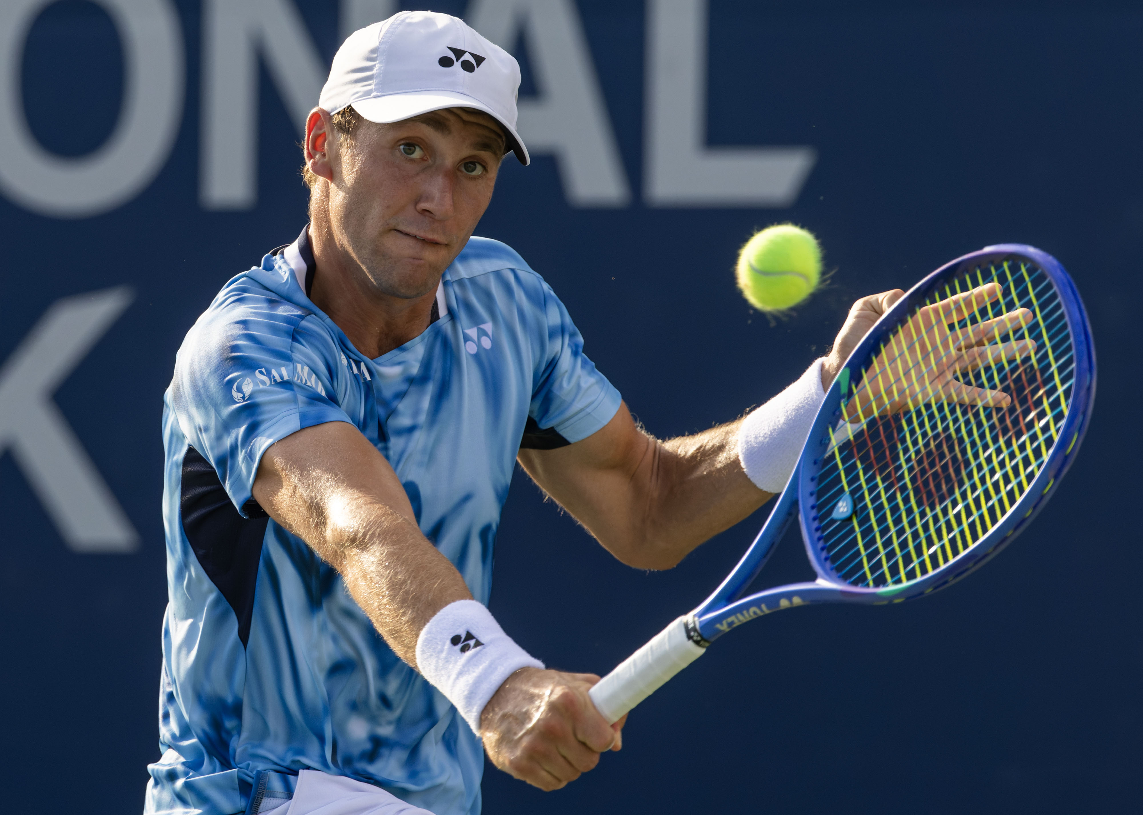 ATP总决赛险胜澳网，鲁德点燃赛场