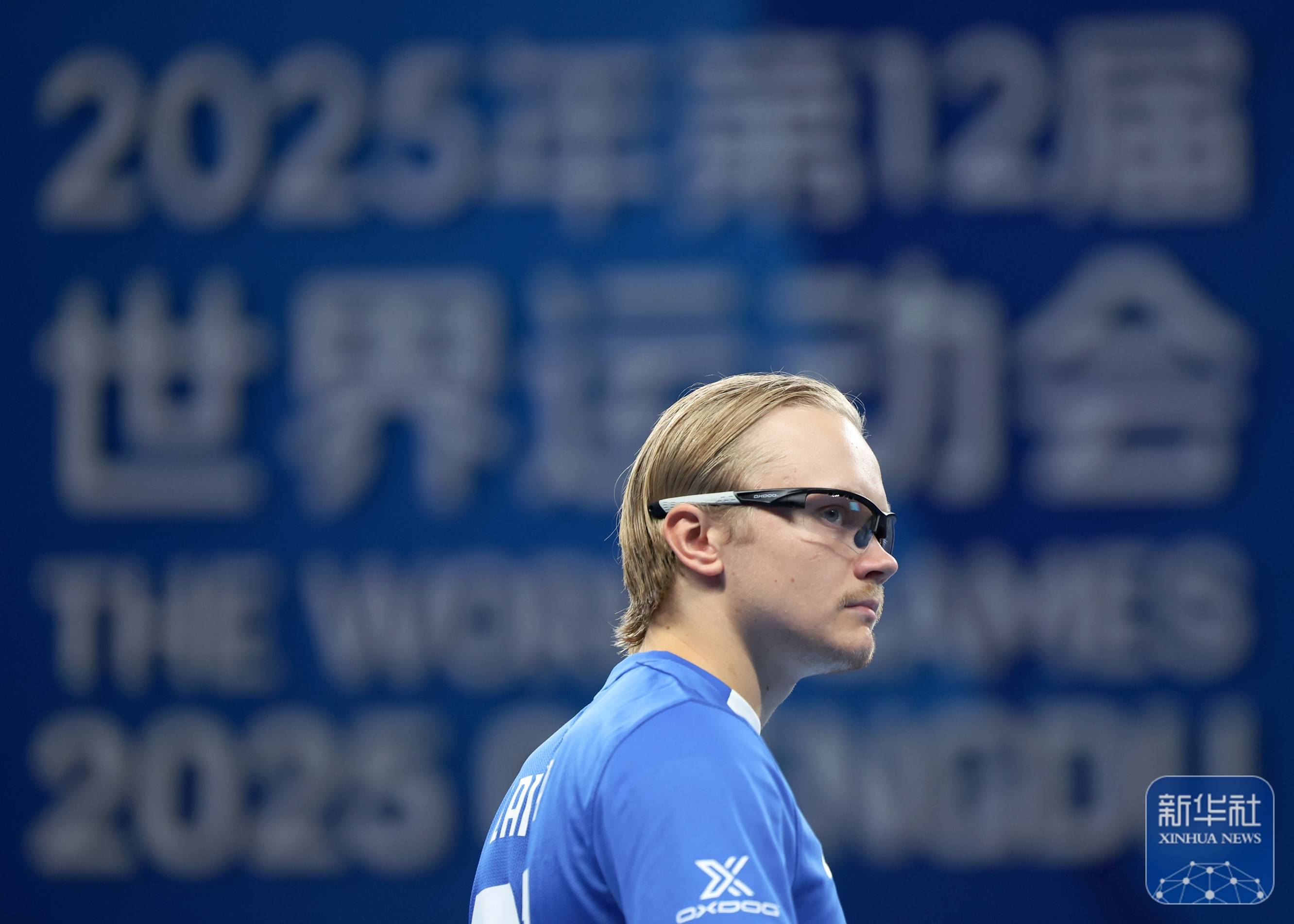 日本队险胜瑞典队，奥恰洛夫统治全场