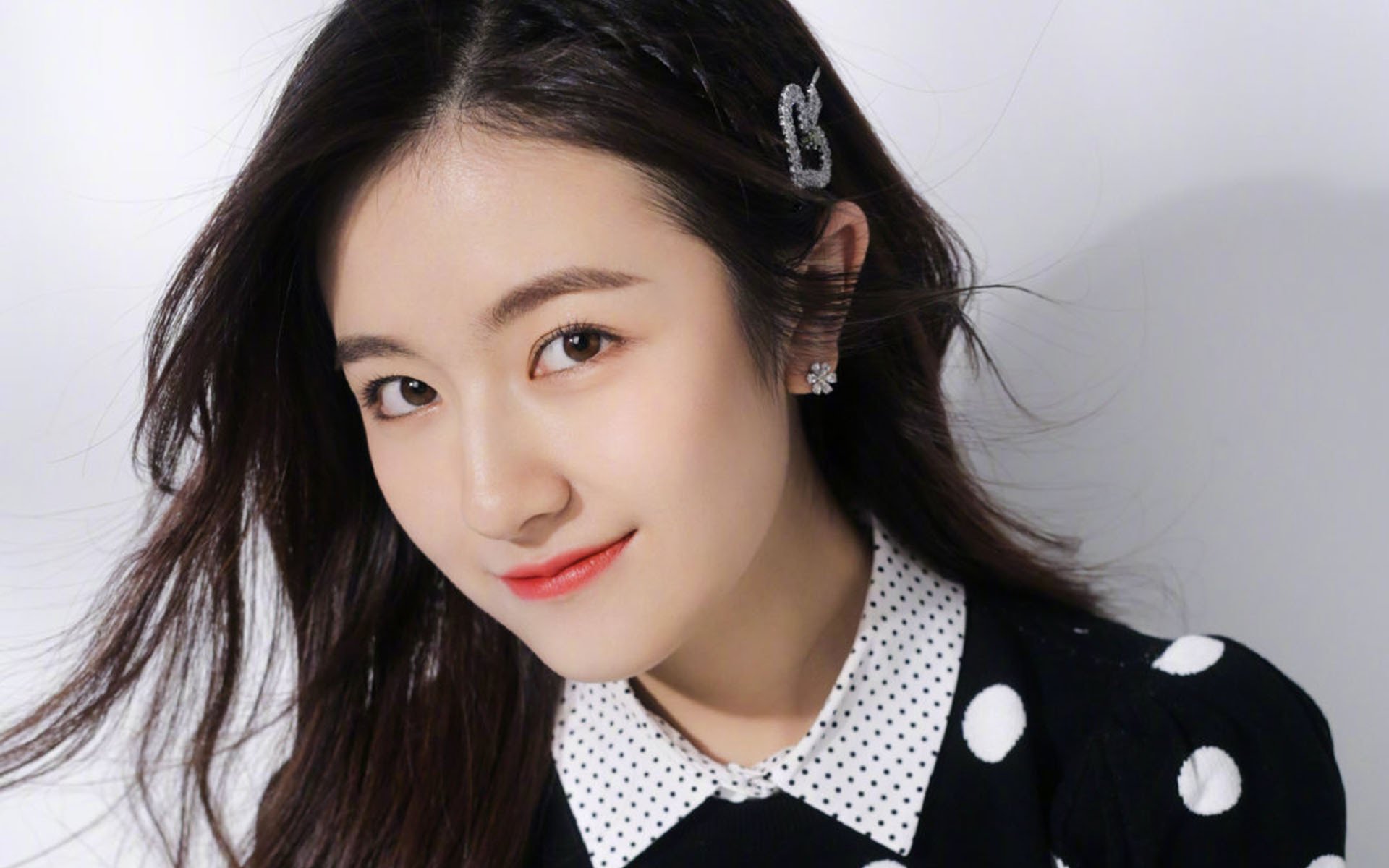 洛杉矶大战，德罗赞狂飙39分撕裂湖人防线，快船以118-102完胜同城死敌